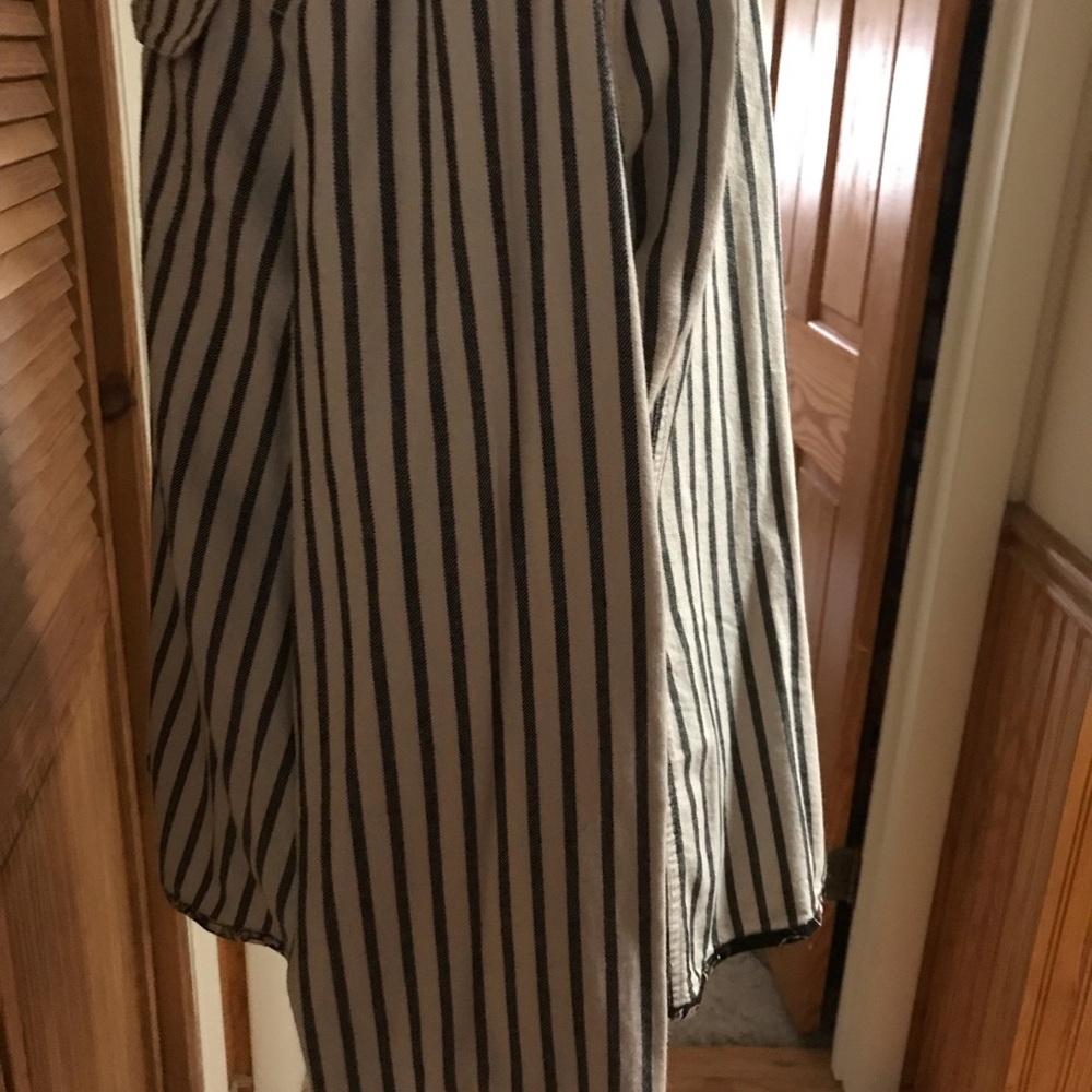 Shirt - Picture 3 of 5